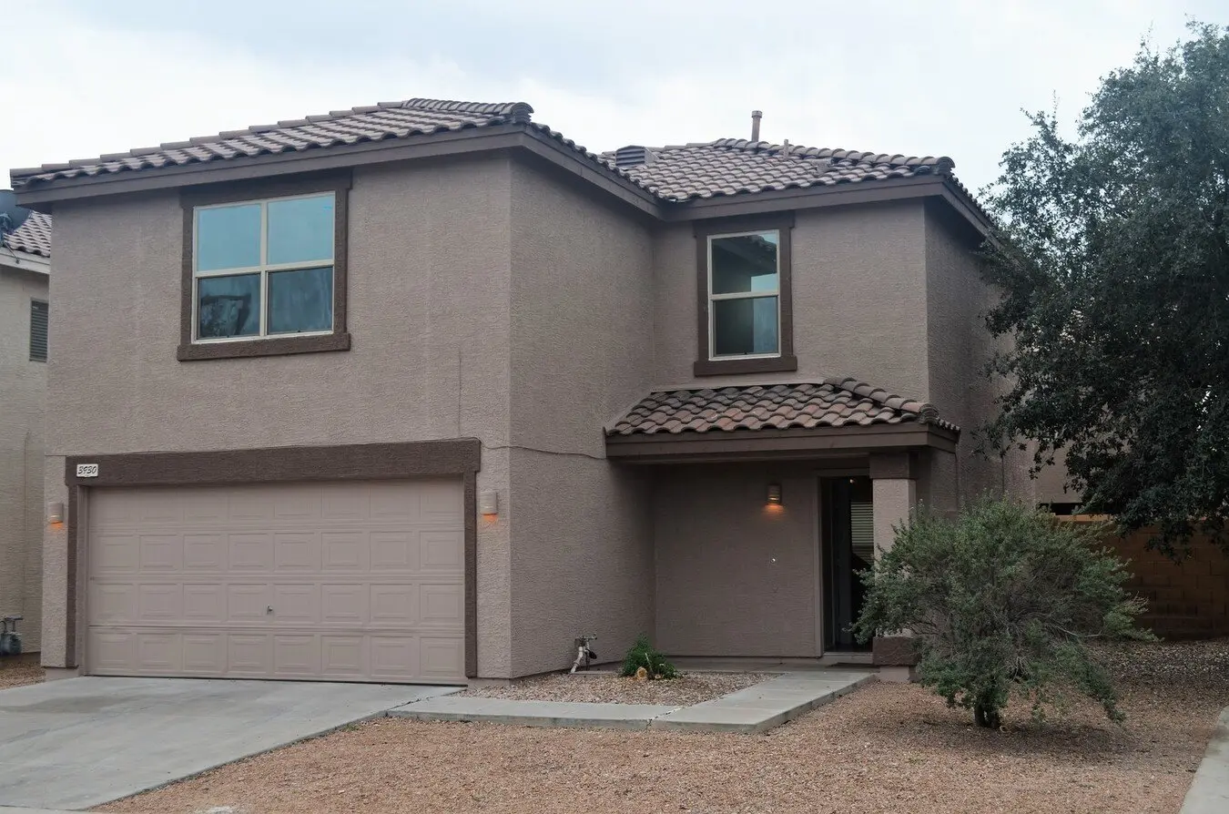 Excellent 3 Bedroom/2.5 Bath/2 Car/1600 Sqft Remodeled Home In Chandler. photo 4