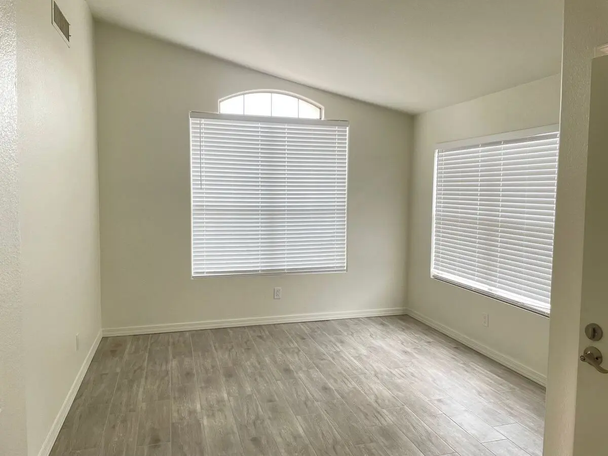Full Remodel, Be The First To Live In This Beauty, 3 Bed /2 Bath Home In Clemente Ranch photo 3