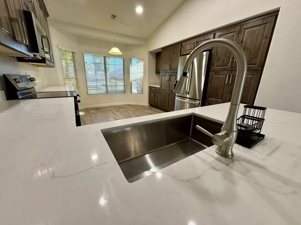 Newly Updated 3 Bed/2 Bath In Chandler! photo 2