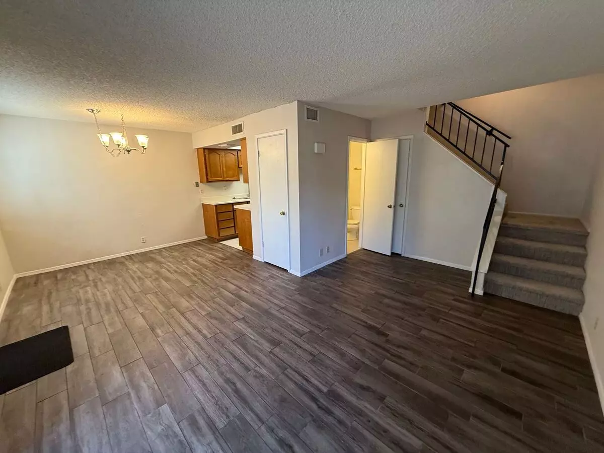 Cozy 2 Bedroom Chandler Condo photo 2