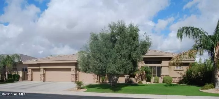 1530 W Grand Canyon Dr photo 2