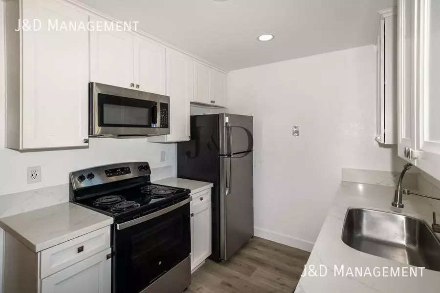 40 Oaklawn Ave photo 2