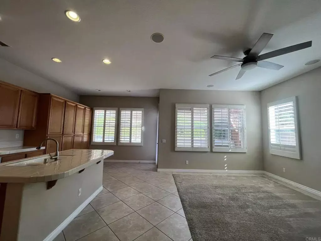 593 Oak Place, Chula Vista, CA 91910 photo 5