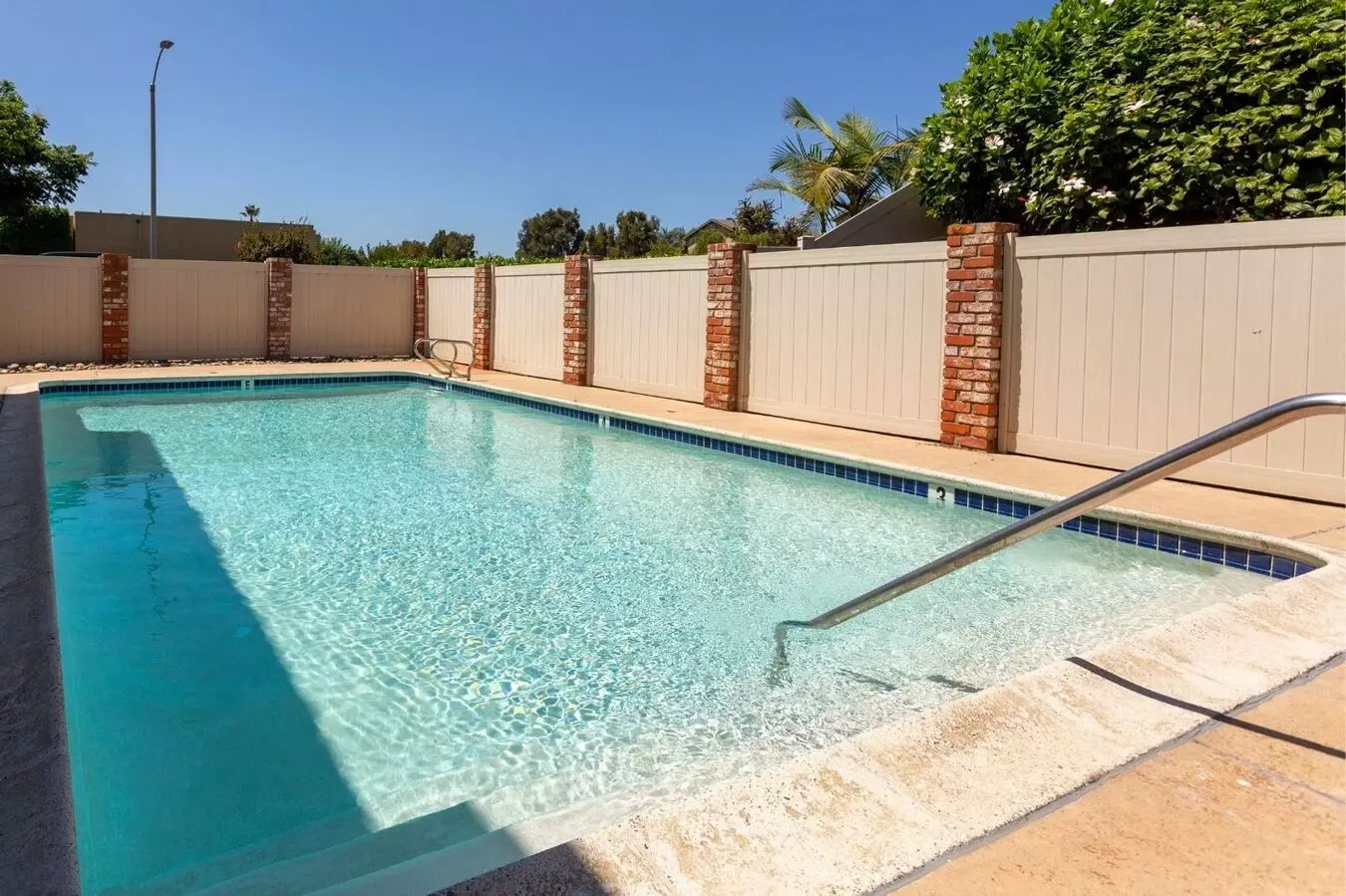 San Remo Court photo 3