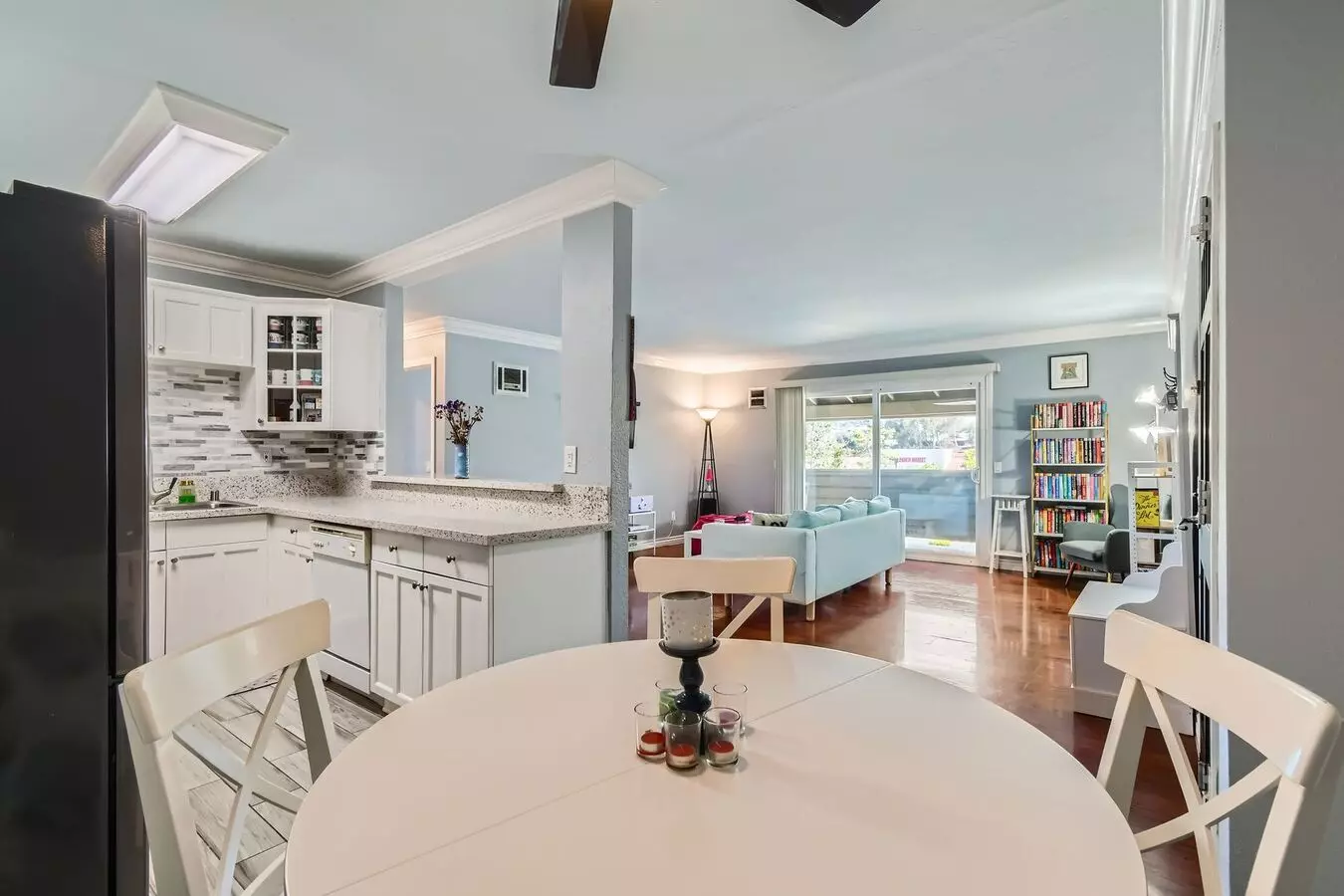 Move In Special $1000 For First Month!!!! Spacious 3br In Chula Vista – Renovated Kitchen, Private Balcony, Pool photo 3