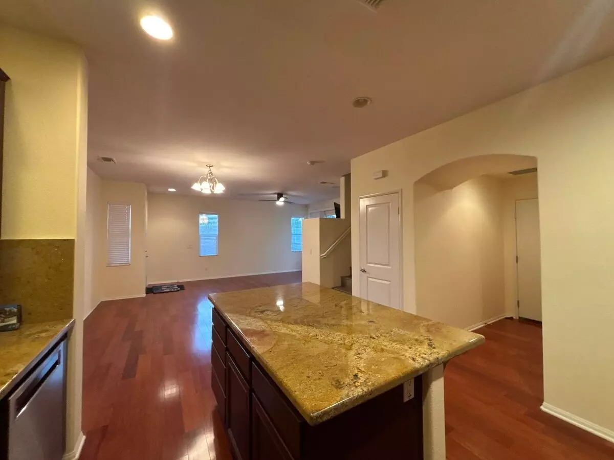 Upgraded Otay Ranch Townhome With Garage And Resort Style Amenities photo 5
