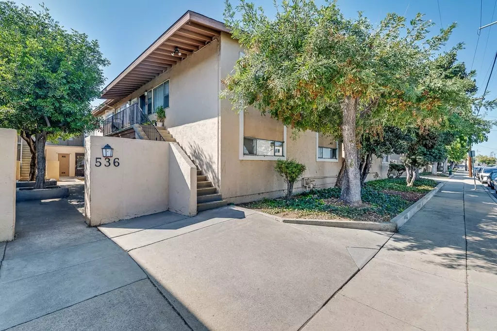 Woodlawn Gardens Apartments photo 3