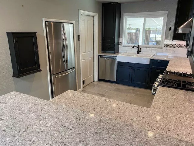 1195 Haven Ct photo 2