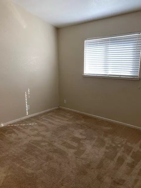 1195 Haven Ct photo 3