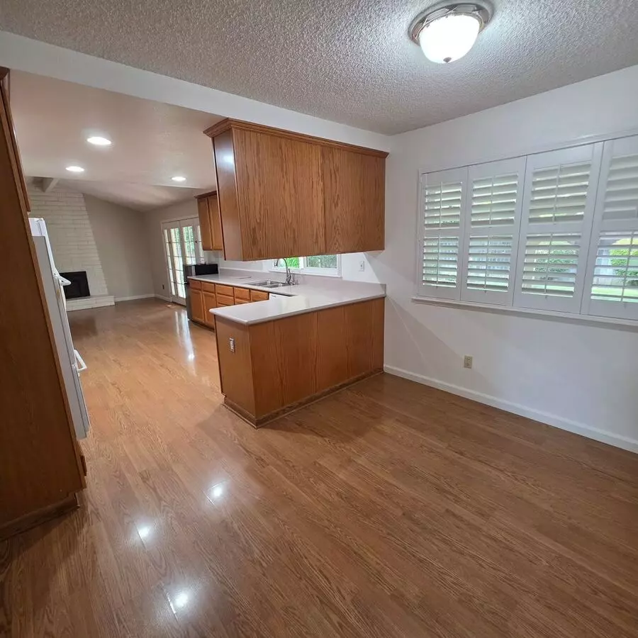 4bd/2.5ba Single Story, Court Location On Walnut Creek Border photo 5