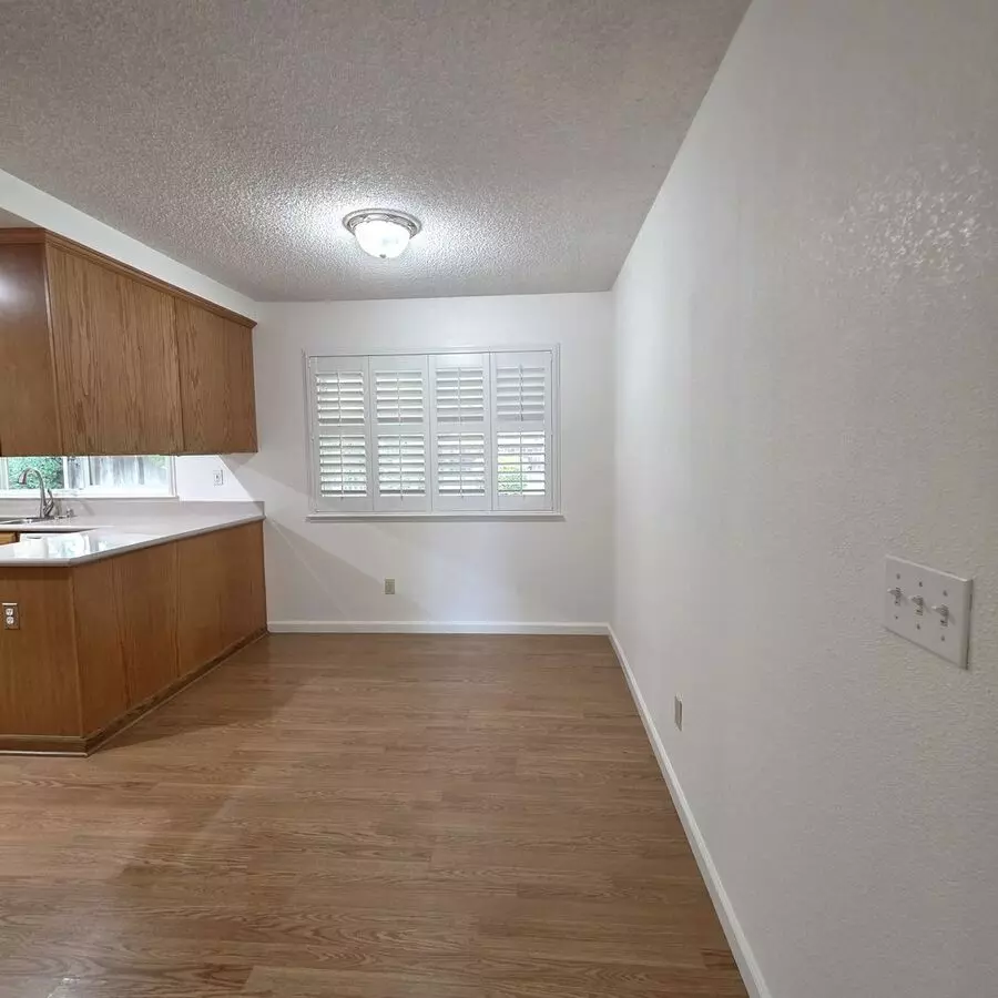 4bd/2.5ba Single Story, Court Location On Walnut Creek Border photo 4