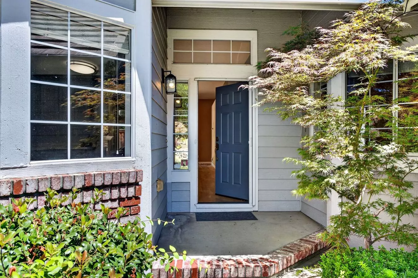 Single-story Black Diamond Beauty On A Quiet Court With Private Backyard!! photo 4