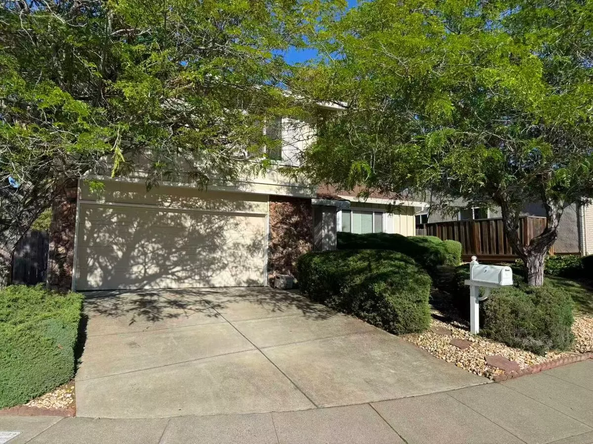 Updated 4bd/2.5ba Concord Home Near Parks, Tennis Courts, Community Amenities photo 2