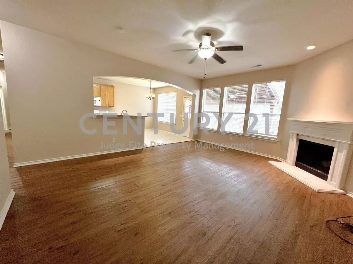 1502 Nightingale Lane, Corinth, TX 76210 photo 4