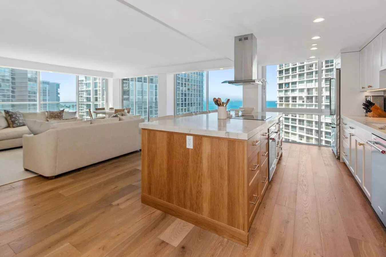 1710 Avenida Del Mundo Unit #803 photo 5