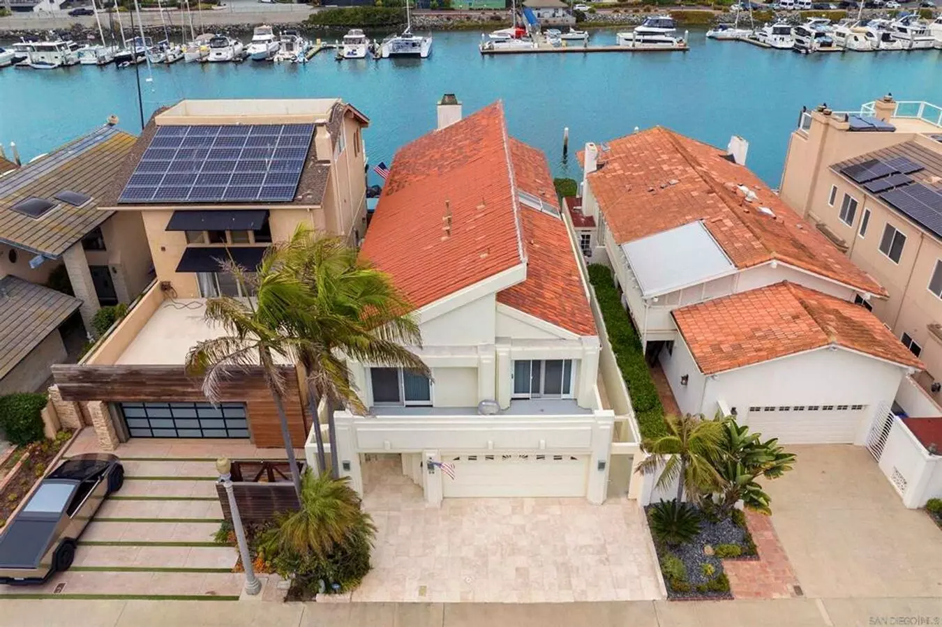 Large Custom Home On The Bay With Boat Dock photo 3