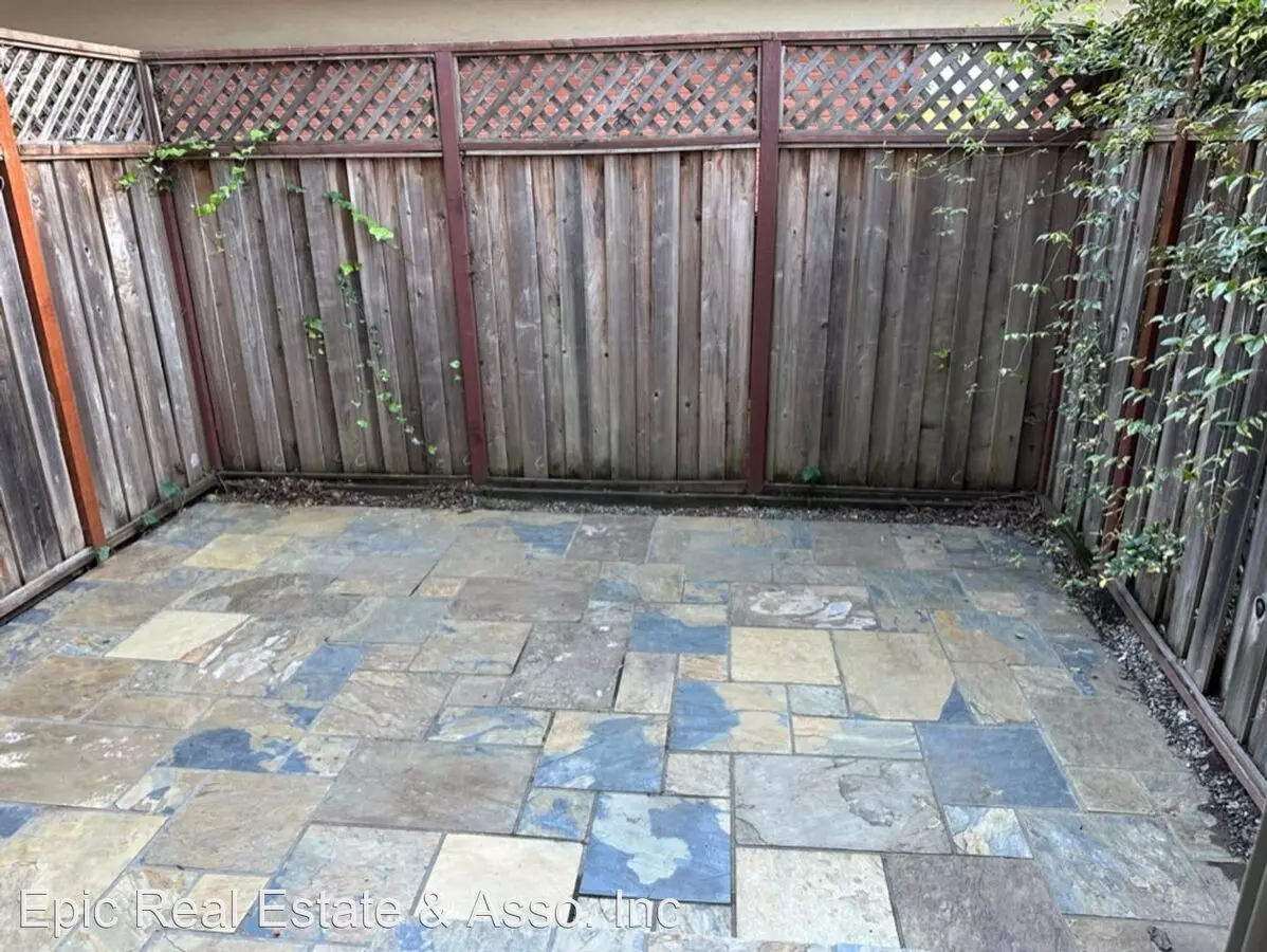 19 Pixley Ave photo 5