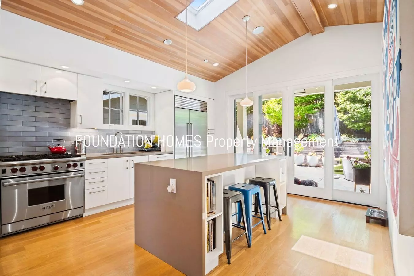 31 Grove Ave photo 2