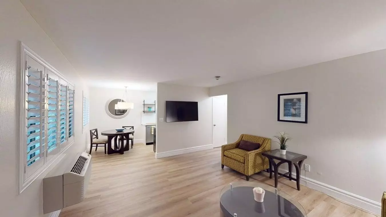 Marin Suites photo 2
