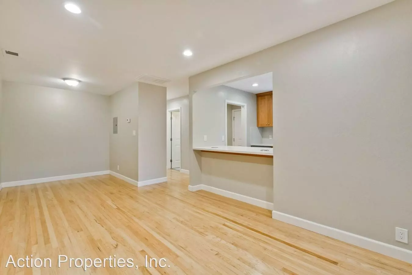 10173 Empire Ave photo 3