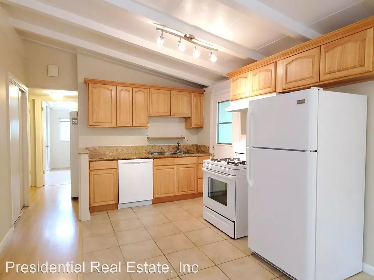 10311 Johnson Ave photo 3