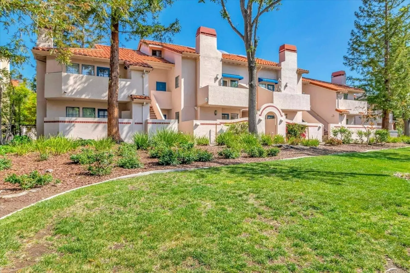 10266 Danube Dr photo 3