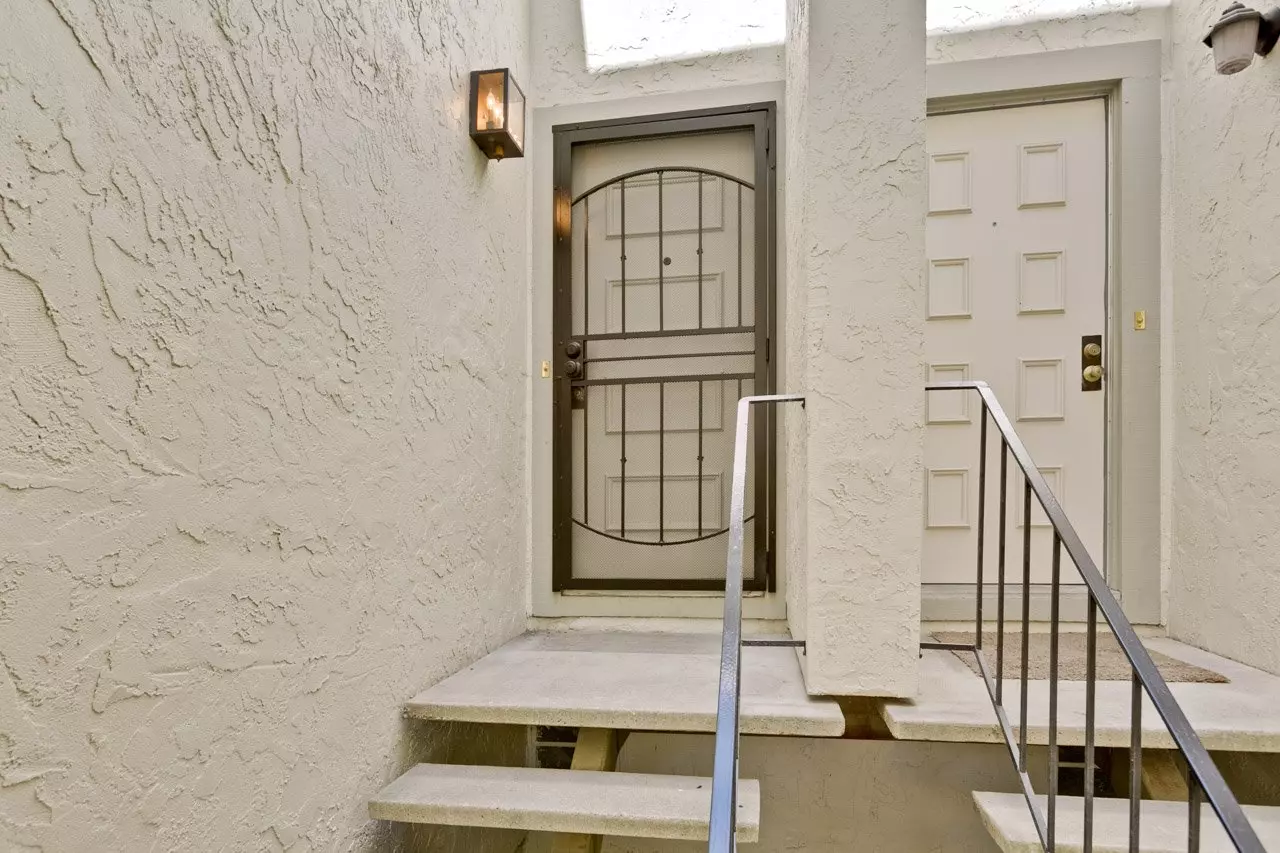 20121 Northwood Drive, Cupertino, CA 95014 photo 2