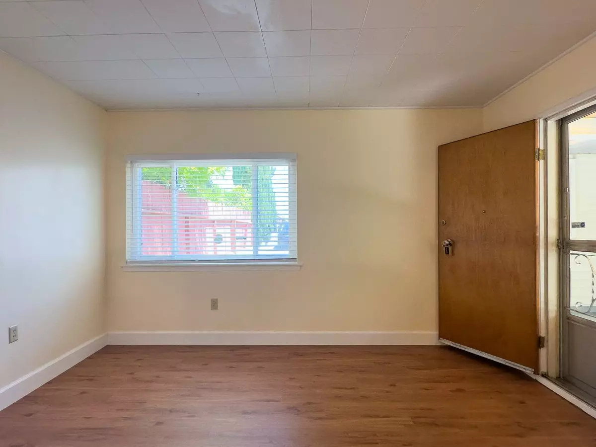20556 Mcclellan Road, Cupertino, CA 95014 photo 3