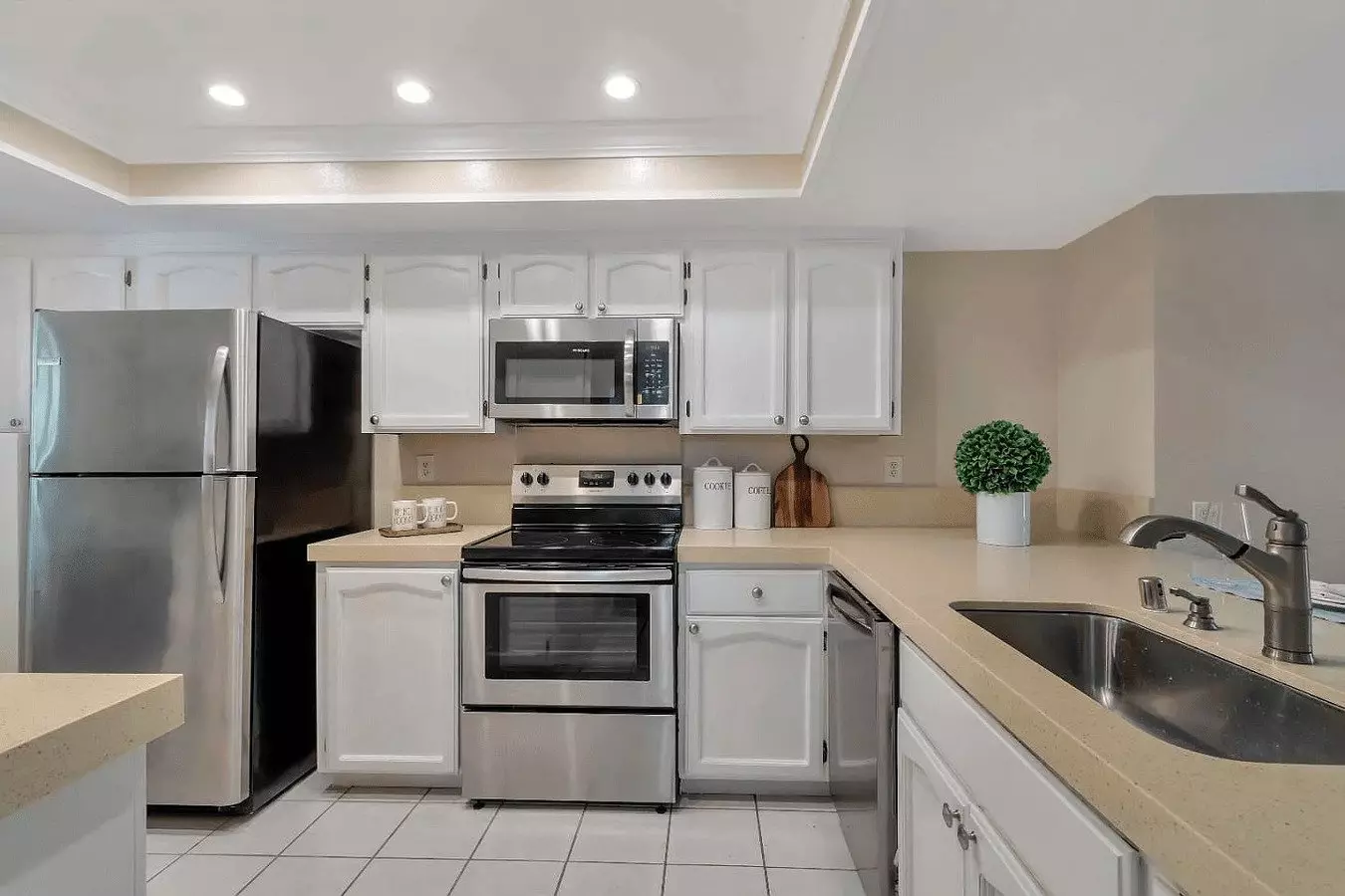 20682 Celeste Cir photo 5