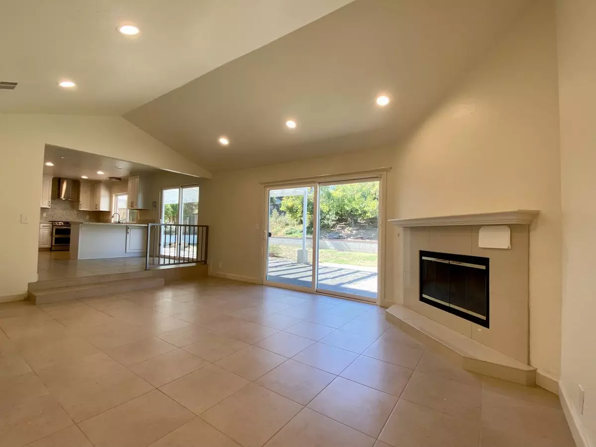 10979 Ronald Way, Cupertino, CA 95014 photo 5