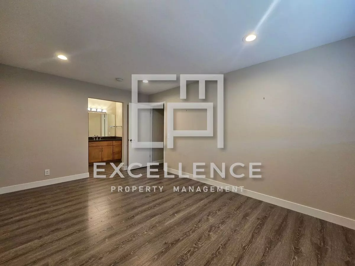 10480 N Foothill Blvd photo 5