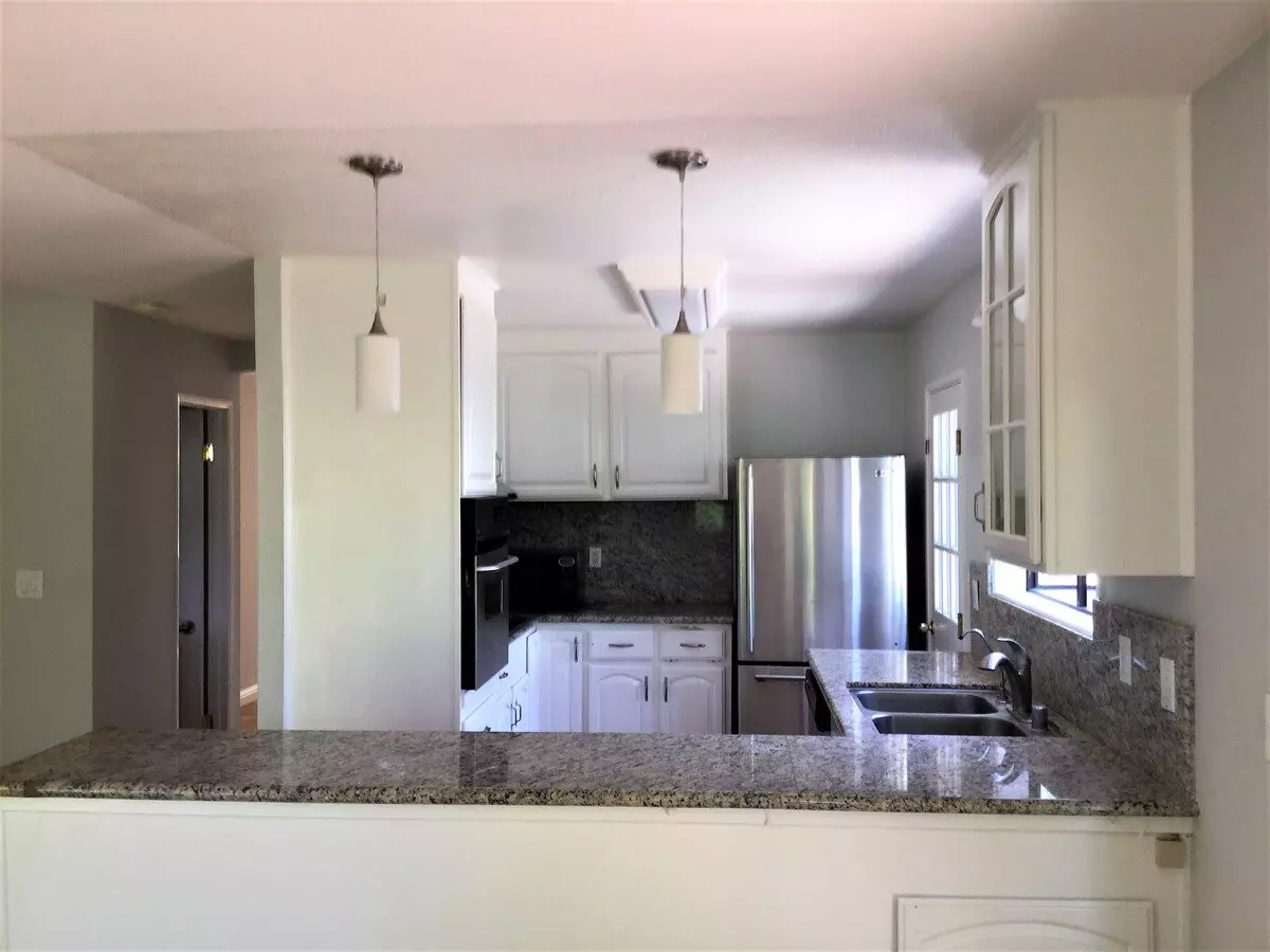 10370 Cherry Tree Ln photo 2
