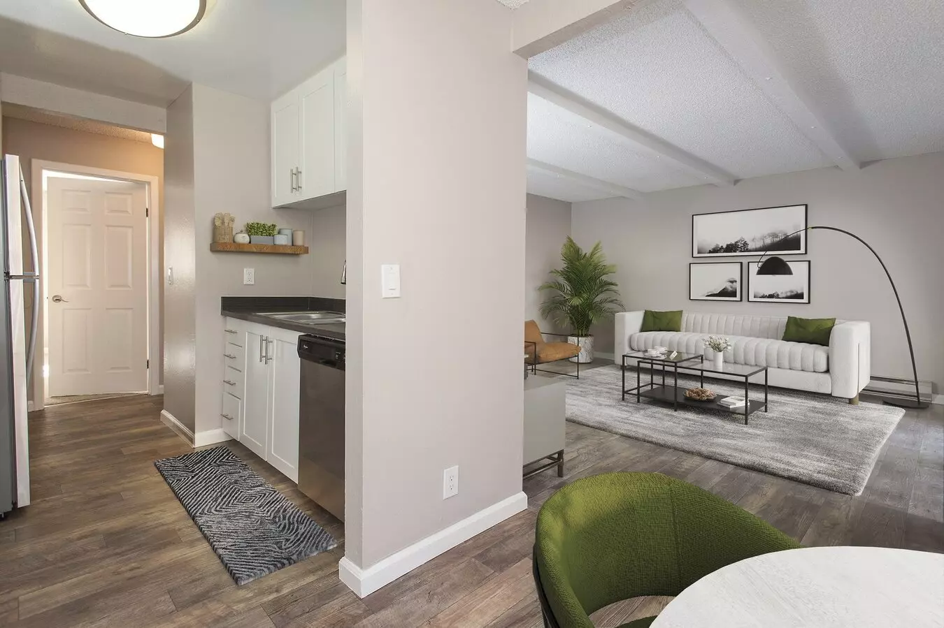 Shadow Oaks Apartment Homes photo 2