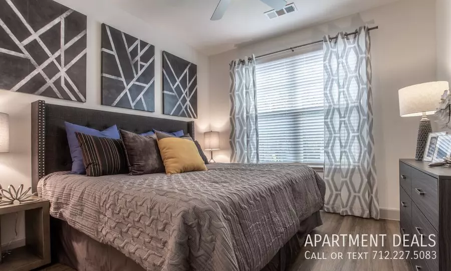 20516 Cypress Plaza Parkway, Cypress, TX 77433 photo 3