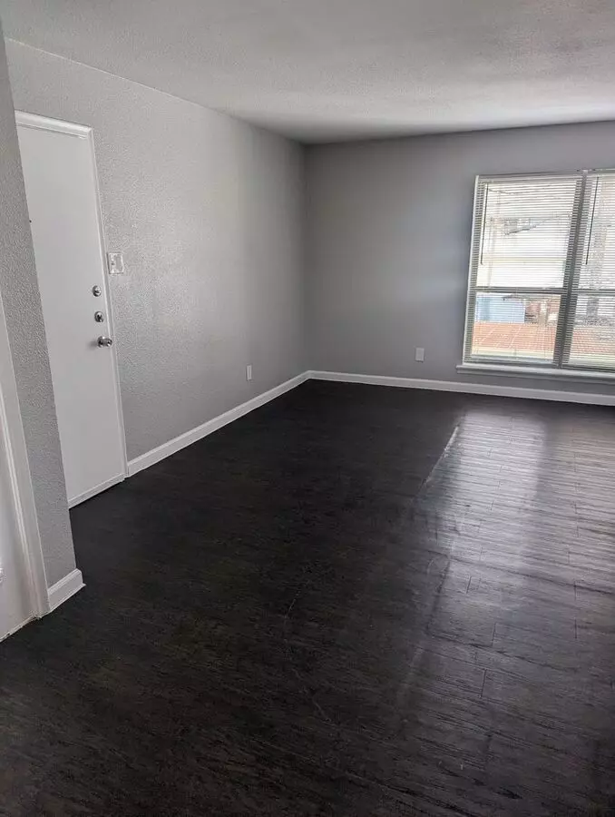 Grigsby Square Apartments photo 4