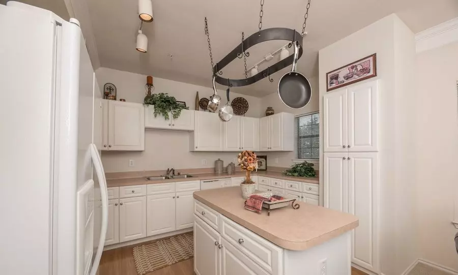 10112 Technology Blvd photo 2