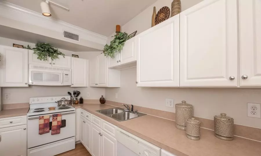 10112 Technology Blvd photo 3