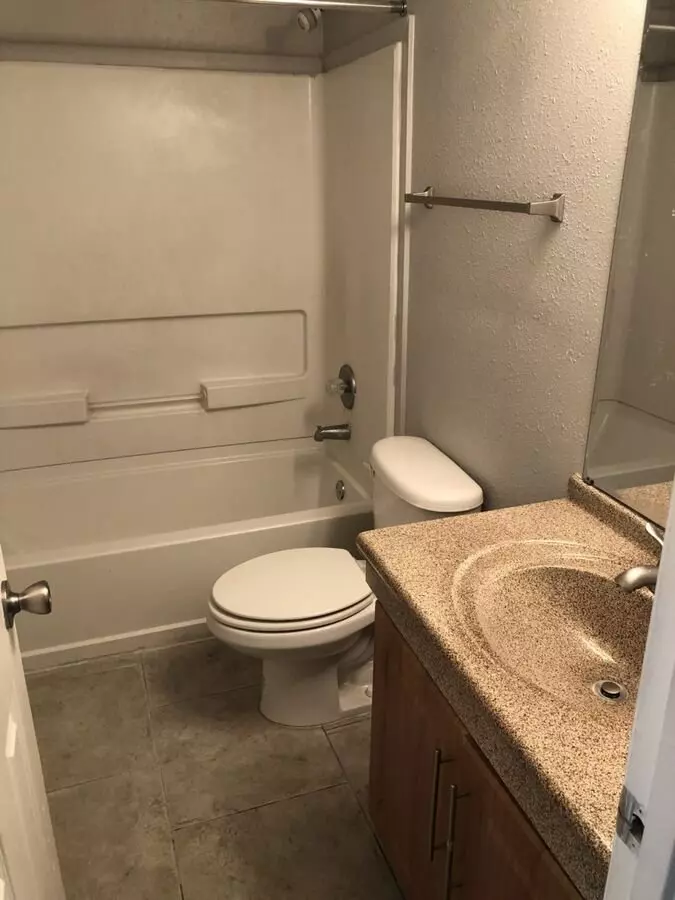 Waverly Apartments photo 3
