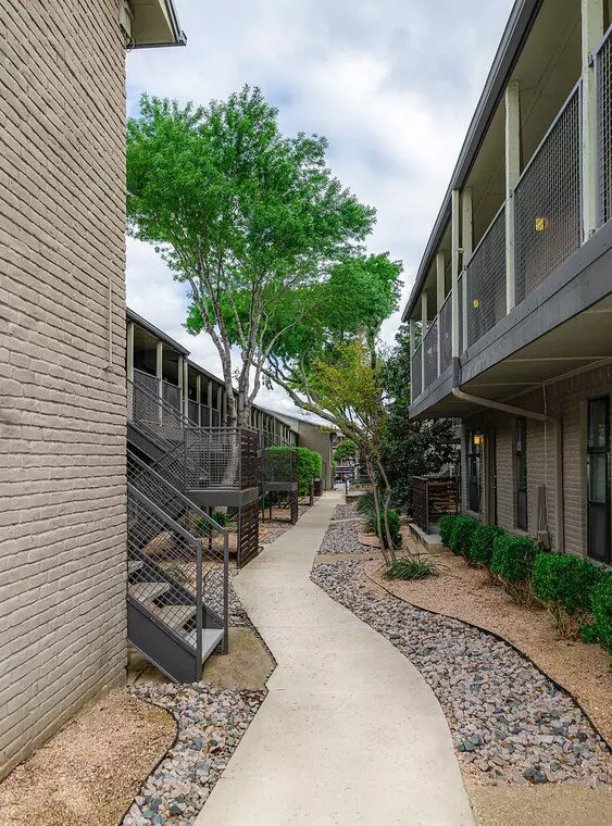 10507 Steppington Drive, Dallas, TX 75230 photo 4