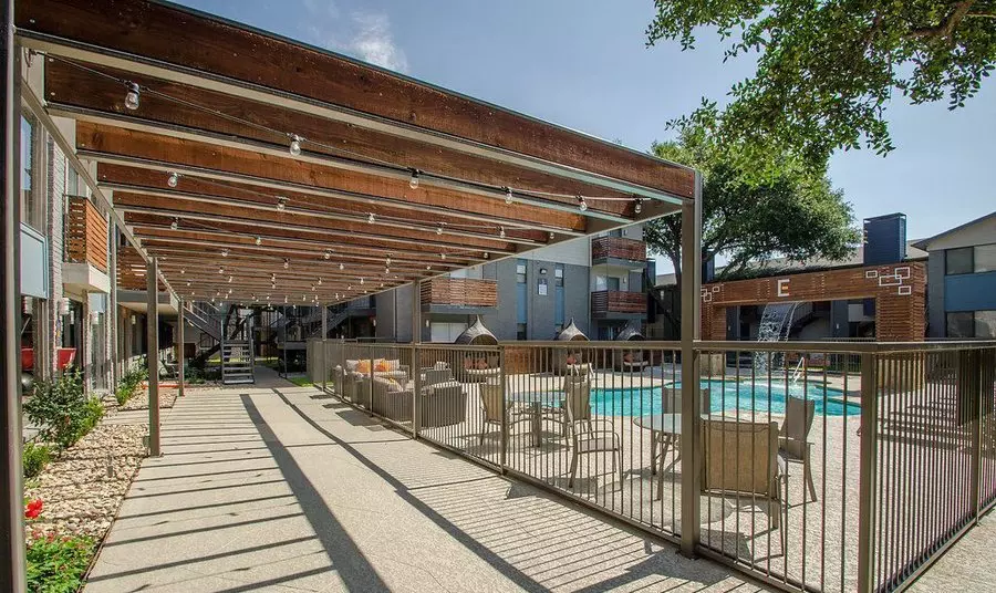 10590 Stone Canyon Road, Dallas, TX 75230 photo 4