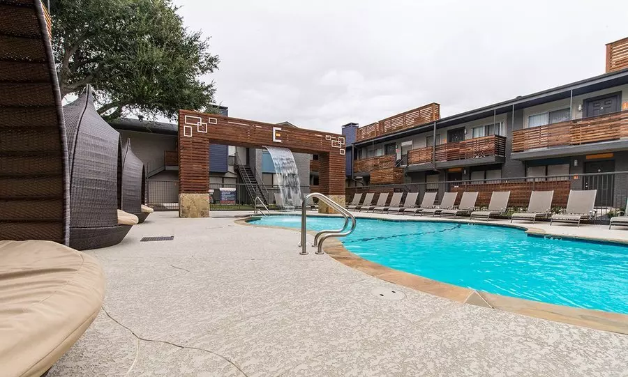 10590 Stone Canyon Road, Dallas, TX 75230 photo 5