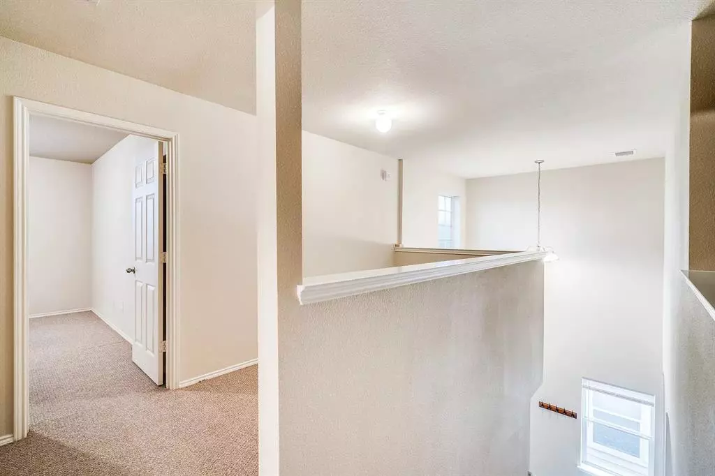 17422 Energy Lane, Dallas, TX 75252 photo 2