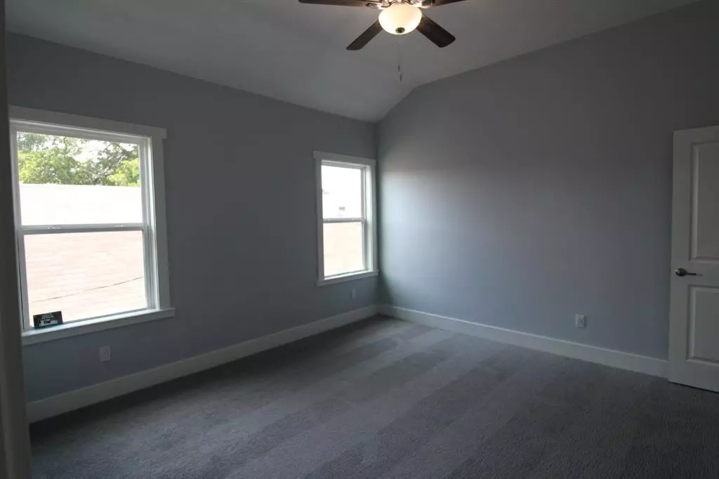 2055 Angelina Drive, Dallas, TX 75212 photo 4