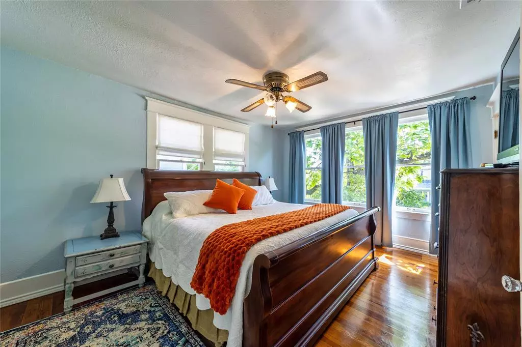 215 South Montclair Avenue, Dallas, TX 75208 photo 3