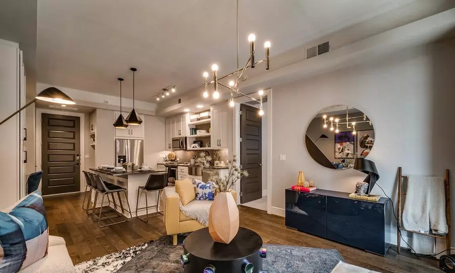 2531 Elm Street, Dallas, TX 75226 photo 3