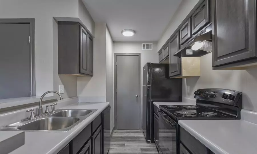 2906 Dilido Road, Dallas, TX 75228 photo 3