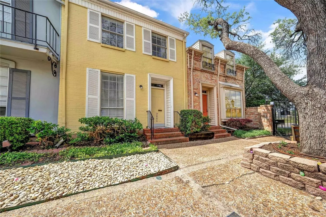 3006 Brockbank Court Unit#3006, Dallas, Texas 75220 photo 2