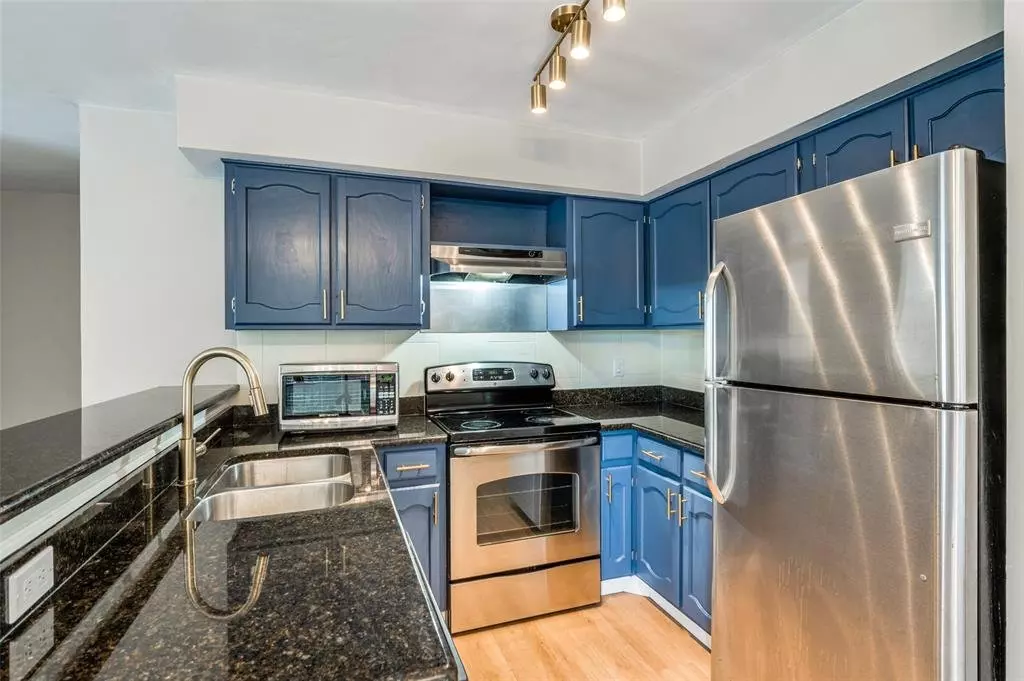 3022 Forest, Dallas, TX 75234 photo 3