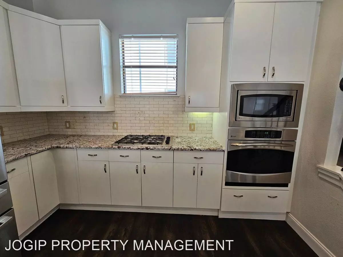 3110 Ross Ave Apt 2 photo 4