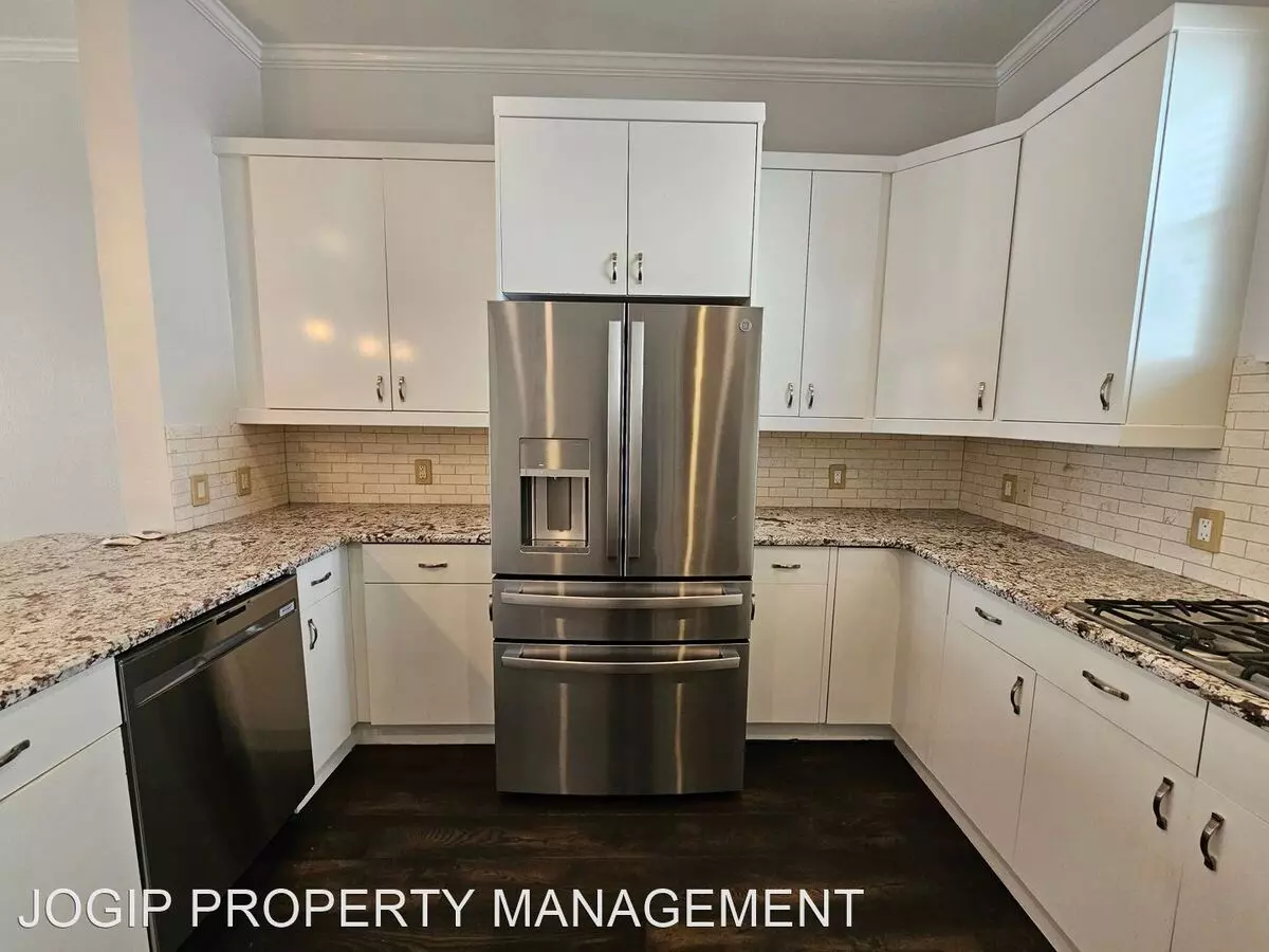 3110 Ross Ave Apt 2 photo 3